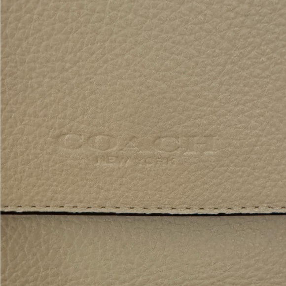 Coach Turner Flap Crossbody in Lime Green 2022 - Picture 10 of 12